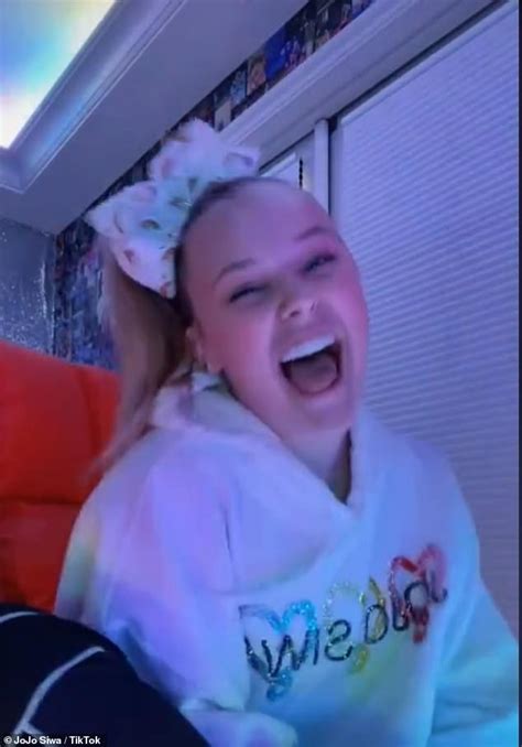 jojo siwa born this way tiktok